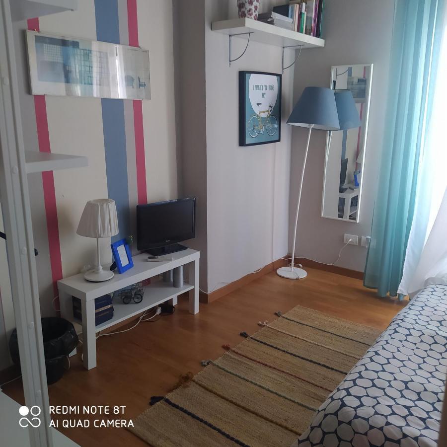 Room In Private Apartment Florence Luaran gambar